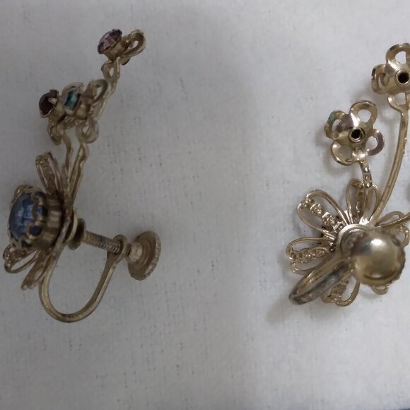 Vintage 1940's Multicolor Rhinestone Flower Screw-on Earrings - Picture 6 of 9